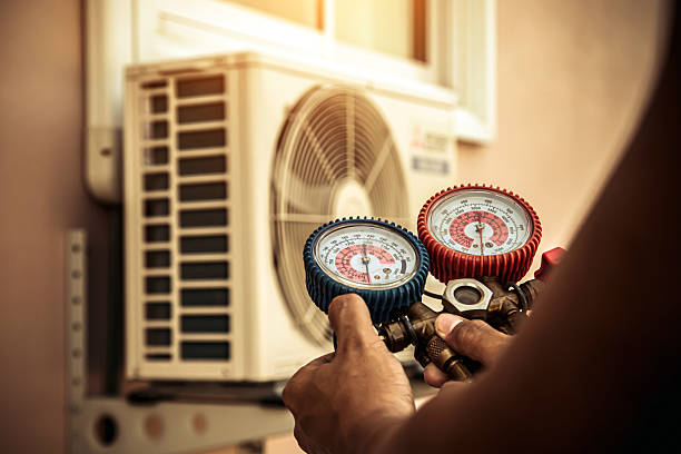 Professional Hvac Maintenance technician working in Jamestown, TN
